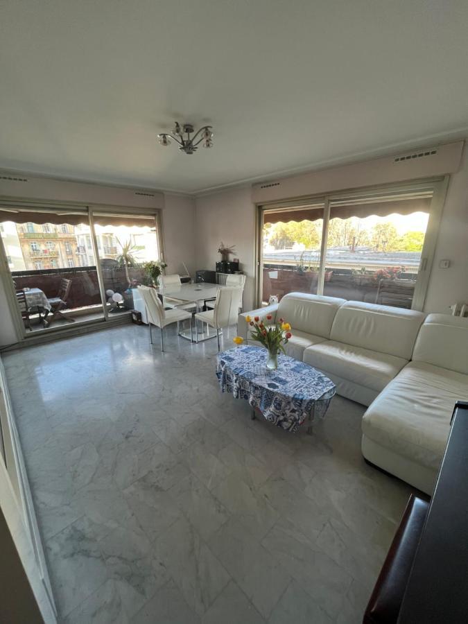 Chambre Privee Avec Terrasse Au Port De Nice Exterior photo