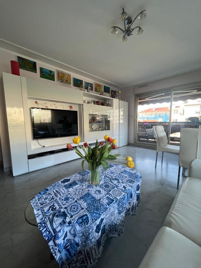 Chambre Privee Avec Terrasse Au Port De Nice Exterior photo